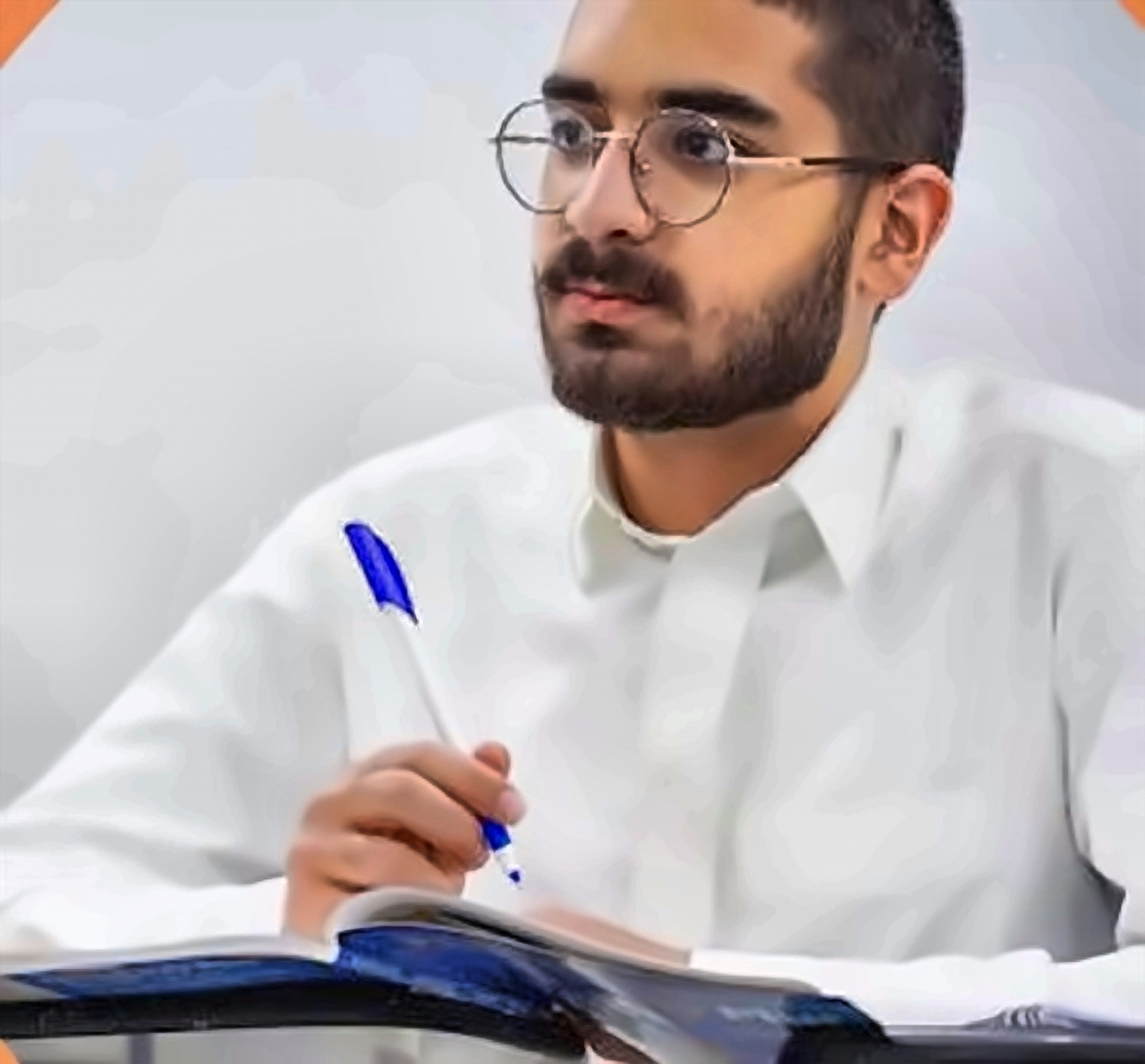 أحد طلاب معهد أركان إنجلش